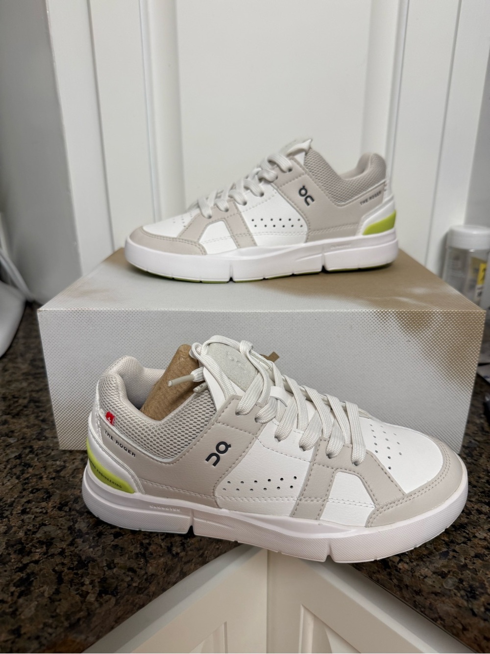 On Cloud Roger Clubhouse Sand And Zest Color New In Box Women’s Size 5